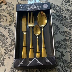 Medici STAINLESS STEEL
FLATWARE SET 🍽️